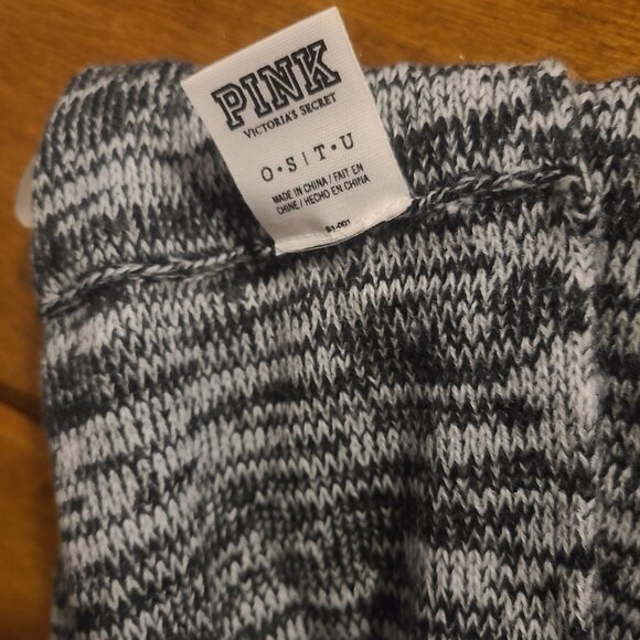 PINK black & white infinity scarf - Picture 4 of 4